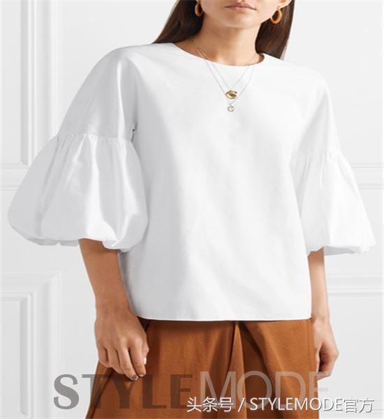 跟上这股白色风潮，必须拥有三款白色上衣单品！