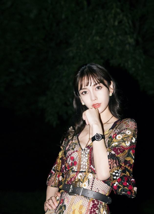 Angelababy方澄清没收手机传闻：夸张的不实信息