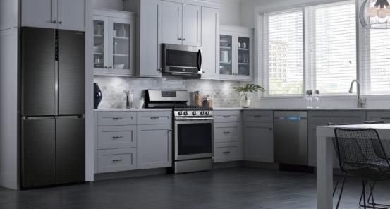 重温欧式经典“黑金属”设计 三星冰箱开启现代家居新风潮