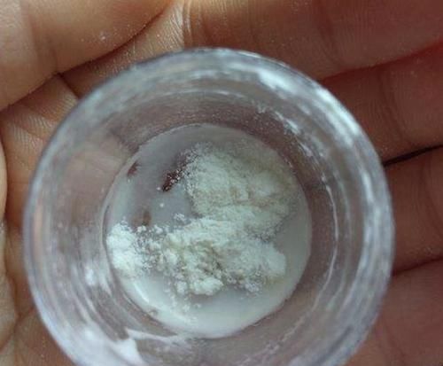  阿司匹林药片@发财树喜欢的“1种液体”，比“生根水”好用，浇一下就爆盆！