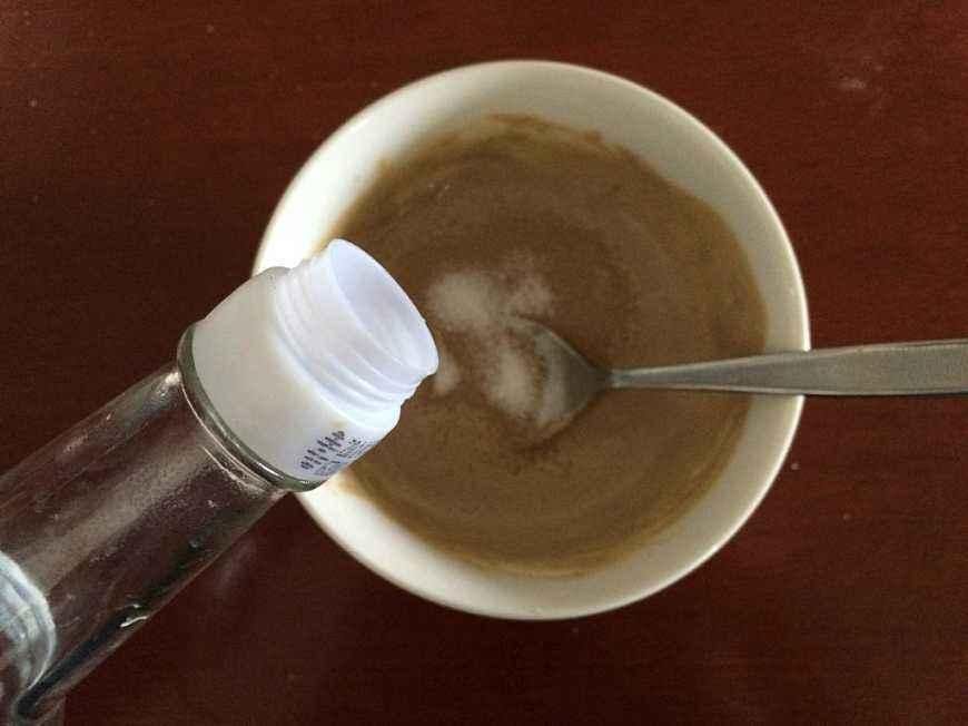 简单易学的祛斑秘方:白醋混它，女人睡前洗脸，一月脸蛋干干净净