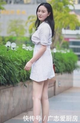  『清爽』白色细条纹连衣裙，素雅清爽，尽显气质女神的自信与温柔