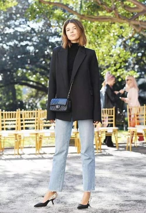 『舒适』奶奶鞋早就过时了,今年流行“猫跟鞋”,照着穿舒适百搭又时髦