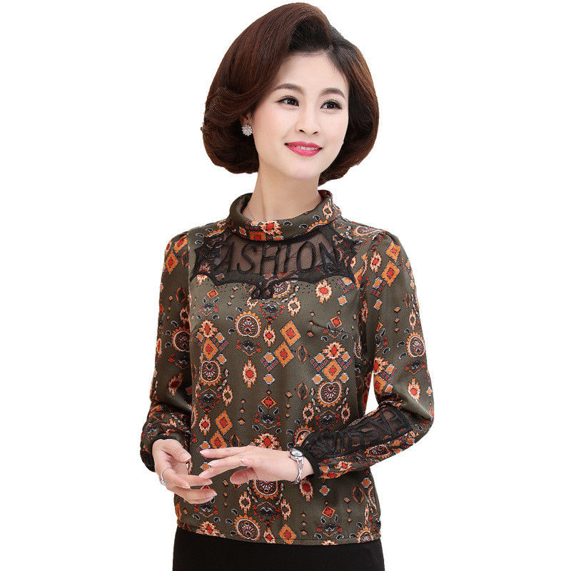 女儿结婚，妈妈这样打扮去参加婚礼，竟抢尽了风头