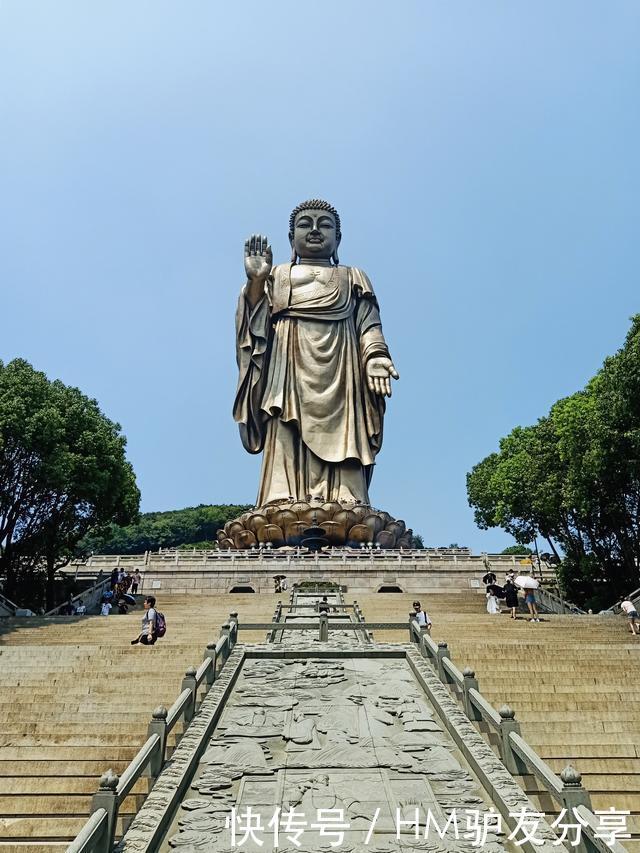 中国佛像驰名中外,有"五方五佛",还有著名佛像18尊