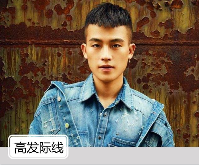  「男生」高发际线的男生别乱剪发型，建议你试试这几款，摆脱高额头更帅气