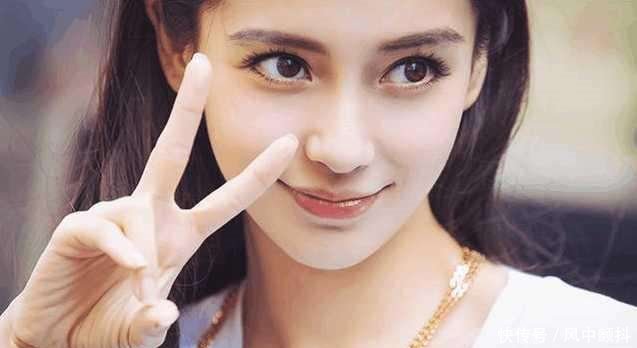 杨颖路透照流出, 脚踩20cm恨天高演霸道女总, 气质却像淘宝妹