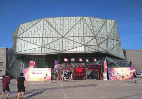 LOL：WE场馆遭质疑，官方辟谣网友并不买账，只因这个问题没解释