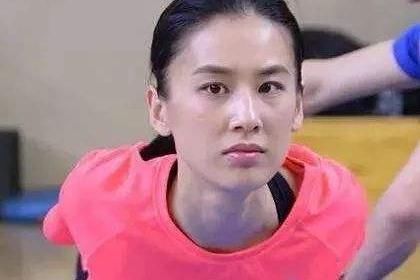 『塌鼻子』公认最丑的4种“鼻型”,每1种都很影响颜值,希望你一个不中