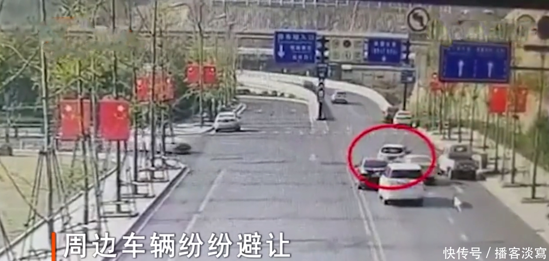 浙江一辆SUV无人驾驶酿事故,民警:人在