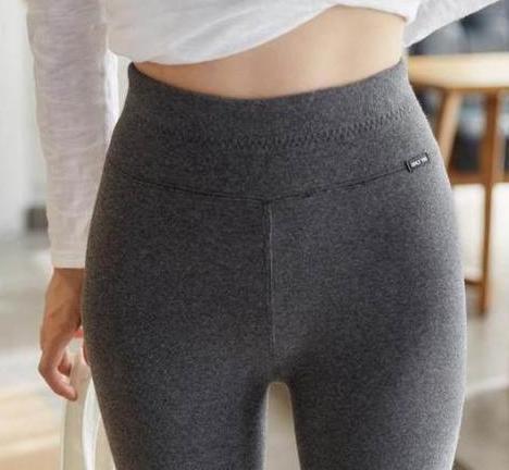 穿打底裤的女生这样直接出门，尤其第3个，显得俗气又丑陋！