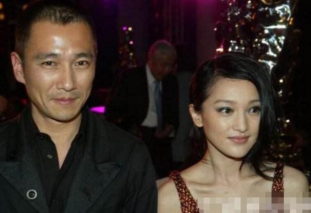 高圣远否认离婚,港媒却说周迅跟窦靖童暧昧,这俩的人际圈太魔幻