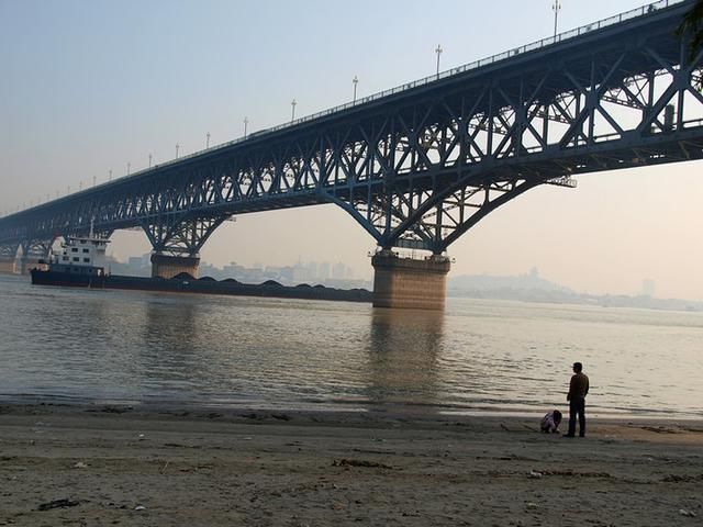 重庆一个地方被称为小香港，重点发展经济实力强，未来前途无限