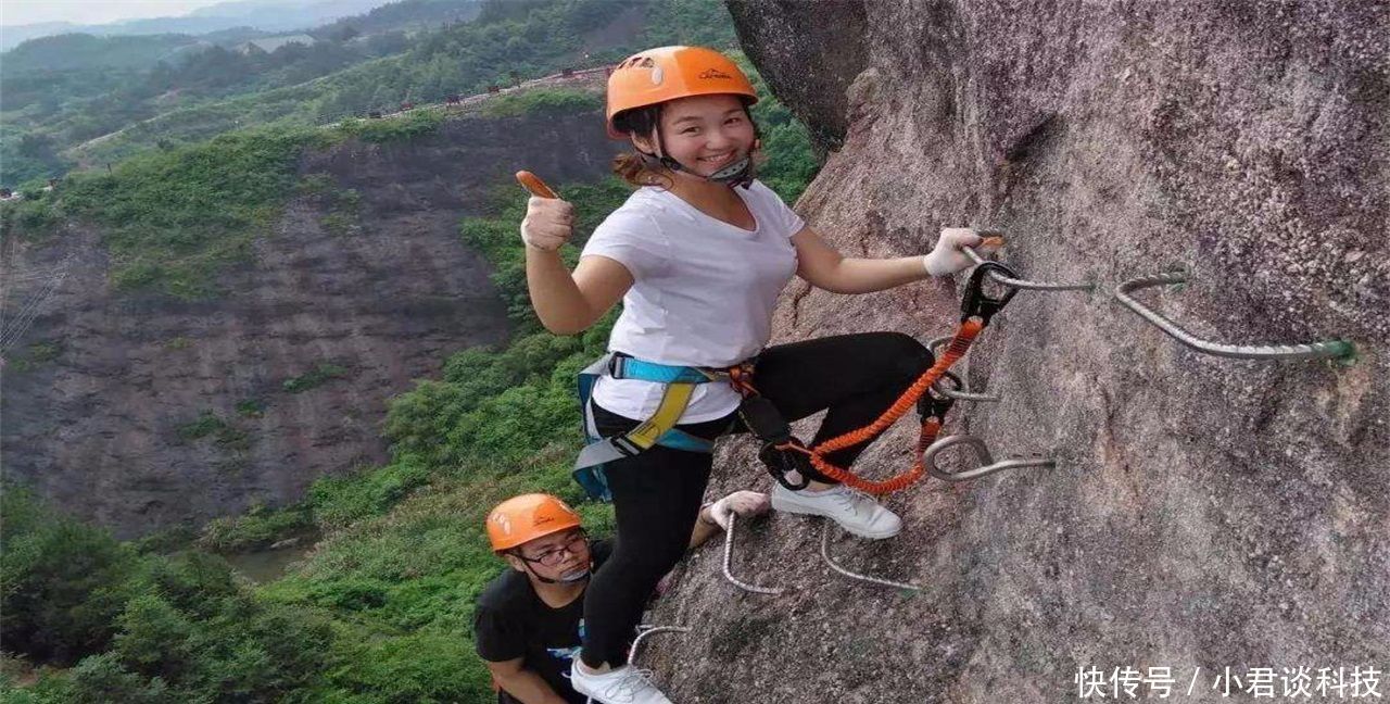 我国“最良心”小商店，建在百米悬崖上，一瓶水却只卖2元钱