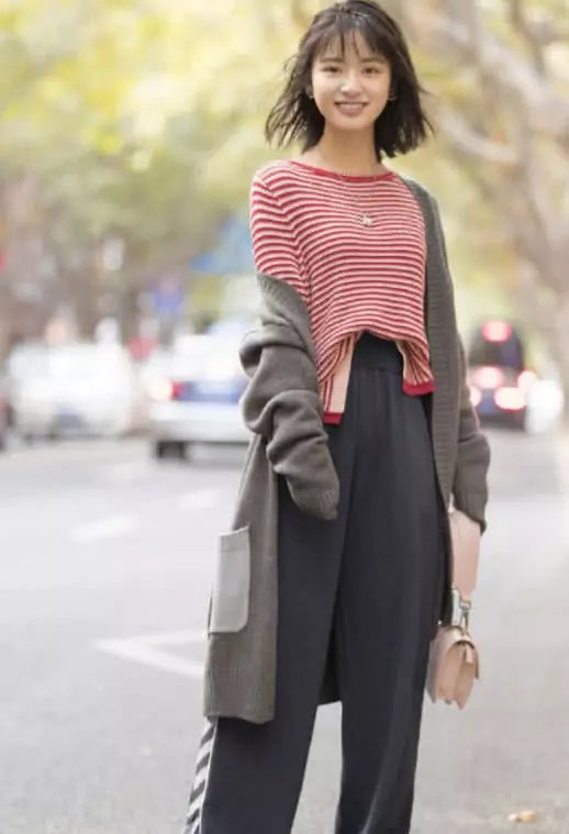 看上半身很美,看全身只能沉默!终于知道沈月为啥很少拍全身照了