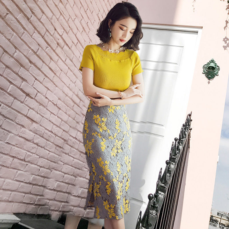 略丰满的女人,建议多穿这种裙子,搭配高跟鞋焕发你的高级女人味