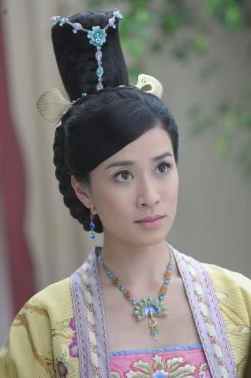 影视剧中的傻白甜圣母女主角,网友:第三个最让