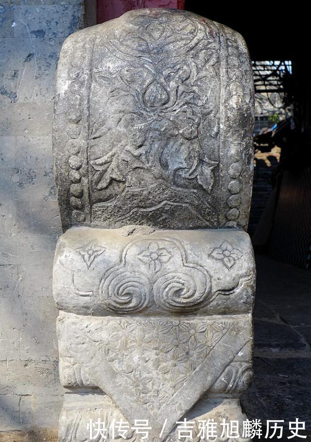 一百年前侵华日军所拍老照片上的这座如意门楼如今变成什么样了