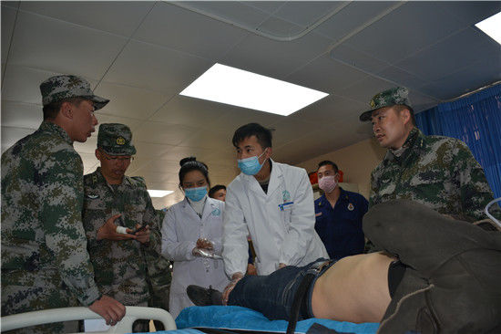  驻训|货车司机高原遇险，驻训官兵化险为夷
