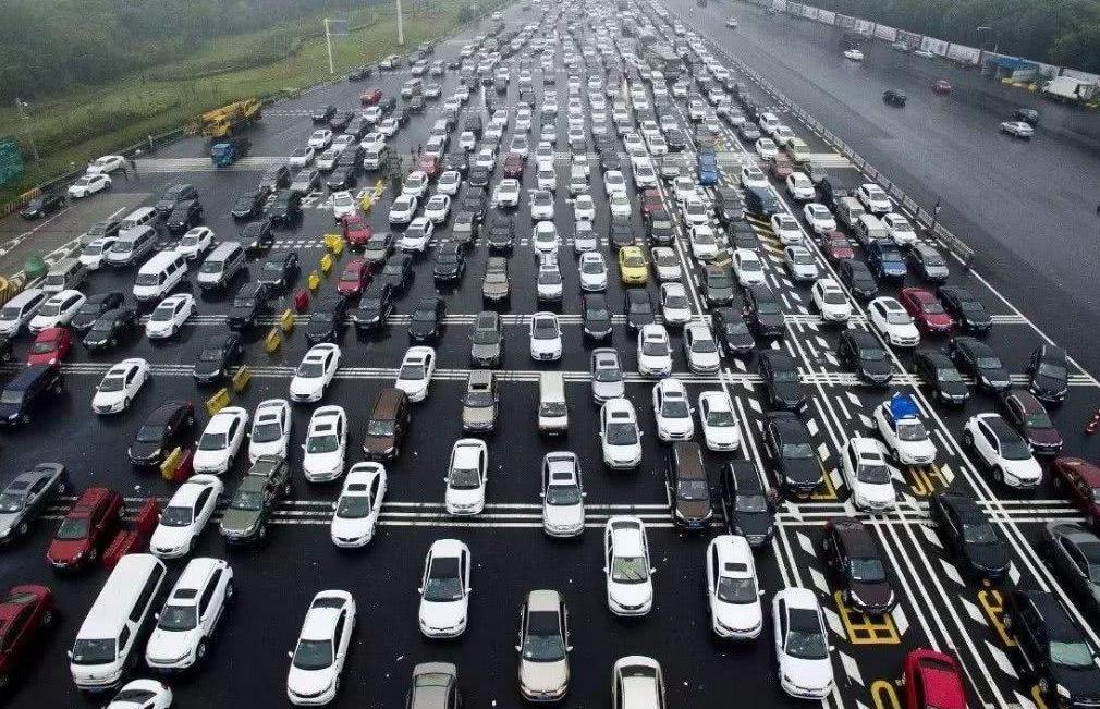 春节高速免费时间已公布, 有两类私家车不享受优惠, 望心中有数