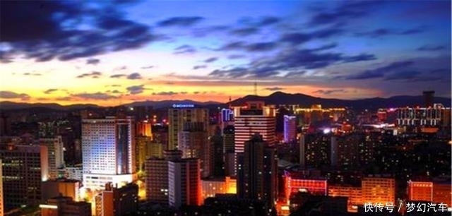  『我国』我国15个新一线城市，重庆最让人惊喜，后几名未来仍需多多努力