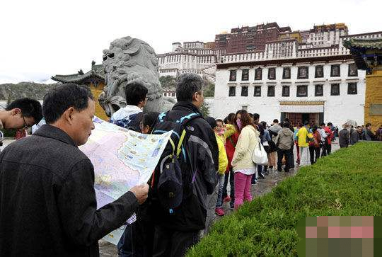 西藏必去的旅游胜地不是拉萨，而是这个地点，90％的人都去错了