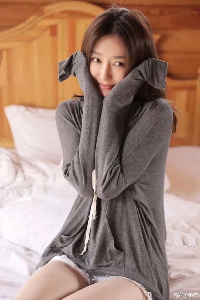 时髦办｜皇后娘娘，你的街拍挺炸的