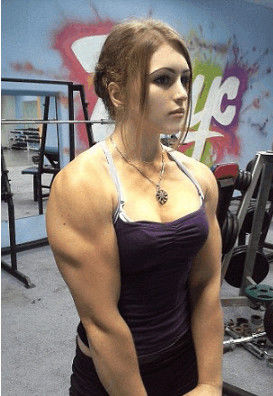 俄罗斯女子长相惊人，有众多追求者，脱下外套让人害怕