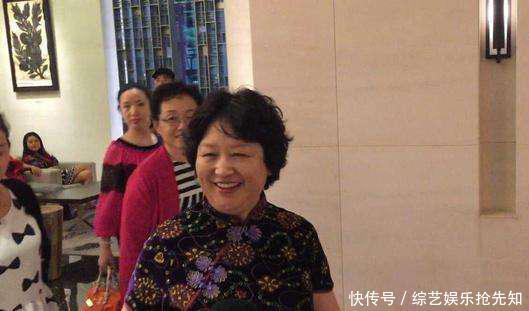 证监会不追责黄晓明，自称母亲理财不慎，网友：甩锅母亲大孝子？