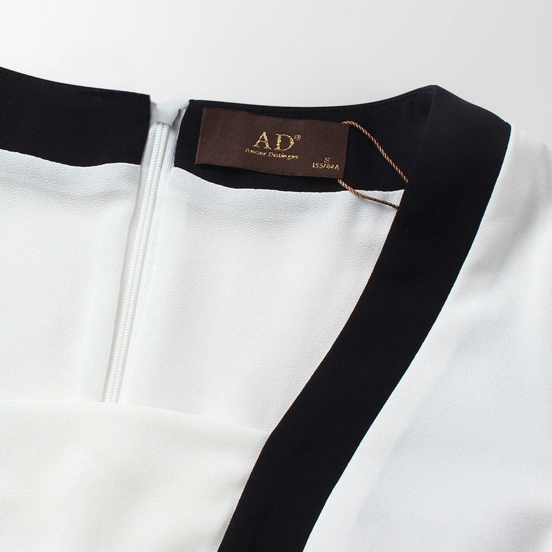 42老婆，从不穿妈妈装!三伏天穿这种素雅裙，年轻不止十岁