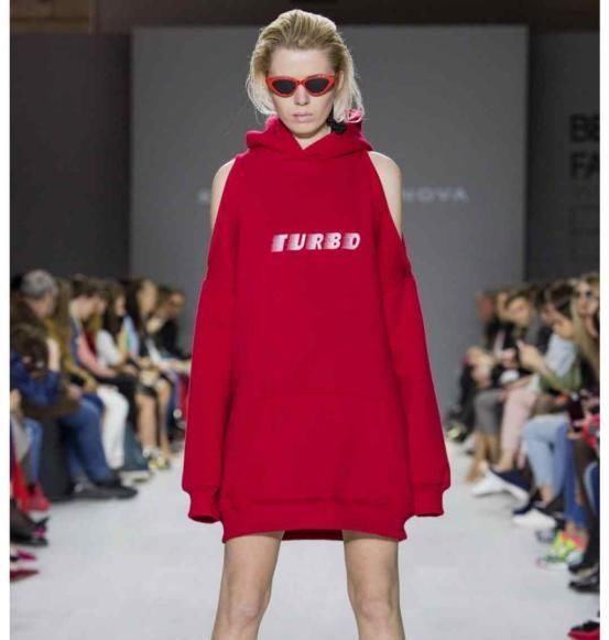  [服装设计对于整体]开春卫衣别瞎穿,真的很丑!今年流行“卫衣”这么穿,谁穿谁好看