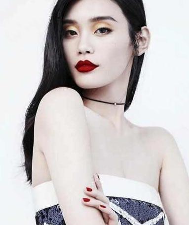 奚梦瑶早年旧照流出, 像刚进城的“傻大姐”, 网友直呼辣眼睛