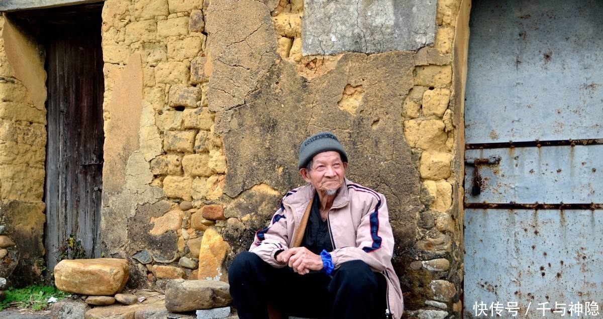  #房车#今后十年，房车不值钱了，3样东西才珍贵，农民别丢弃