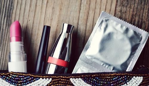  指甲油：化妆品：用对不一定变美，用错却会伤身！你可知道？