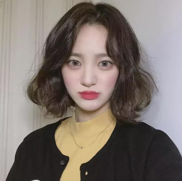 刘海选不对，辣眼睛！这4款“字母”刘海，显美显脸小！