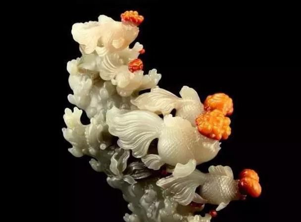  「金丝玉」国内玉雕新宠，美得如此独特的戈壁彩玉