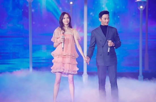 罗晋爆出结婚证，唐嫣竟回应怀孕传闻，年末将于在意大利举办婚礼