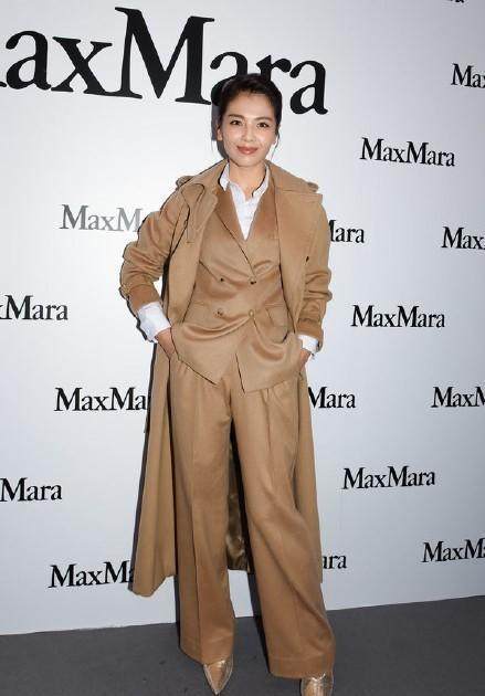 女星穿西装谁最靓？大表姐攻气十足，刘涛气场全开，她艳压全场！