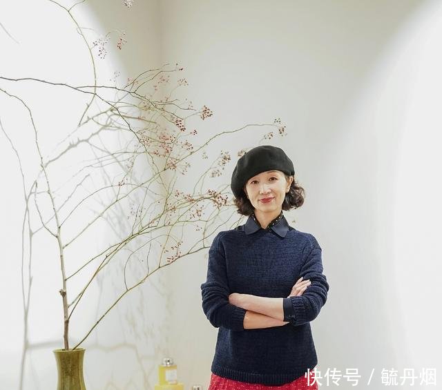 『值得』50岁之后怎么穿好看三木妈妈的日常搭配很值得学习,气质又减龄