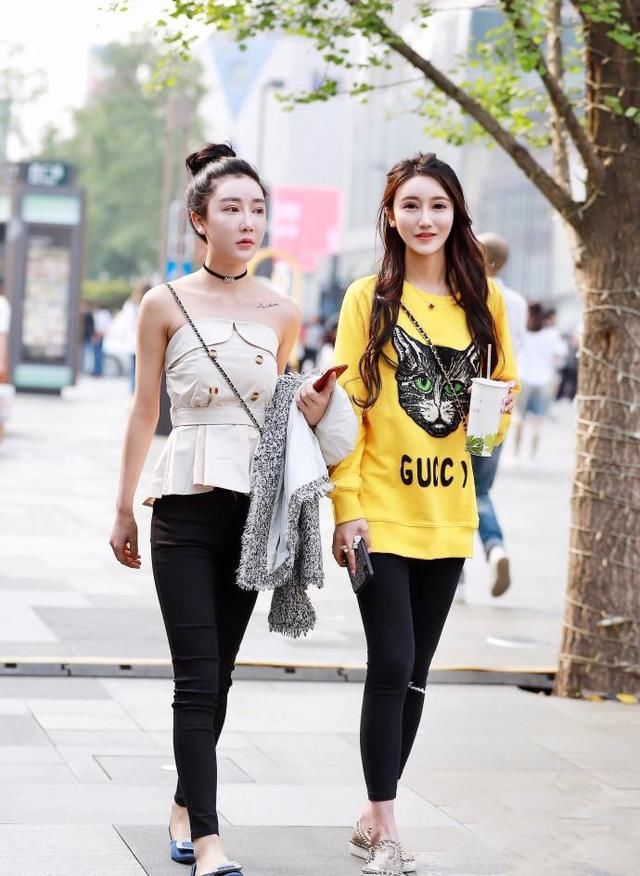 素人街拍：开叉长裙，走路带风，仙气飘飘