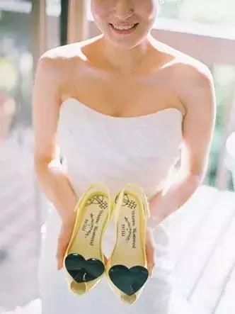 挑婚鞋挑到崩溃?让史上最全婚鞋攻略拯救你!