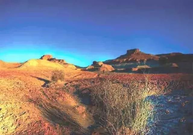 新疆17个捡宝石、玉石的地方 ！