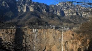 曾经与世隔绝的四川大凉山崖村，如今游客越来越多