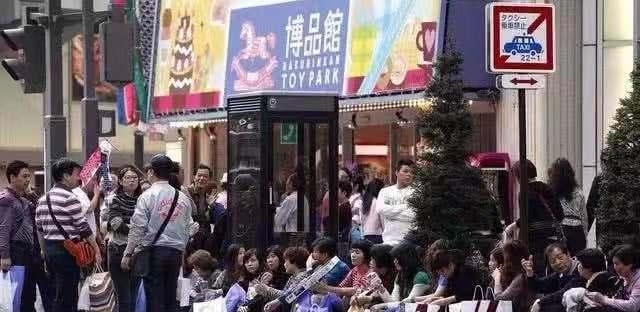 日本媒体:为什么中国游客不再“买、买、买”?中国大妈说出实情