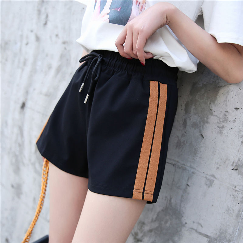 夏天怕热又不爱穿裙子?那就来试试最新款的阔腿短裤，清凉又舒适