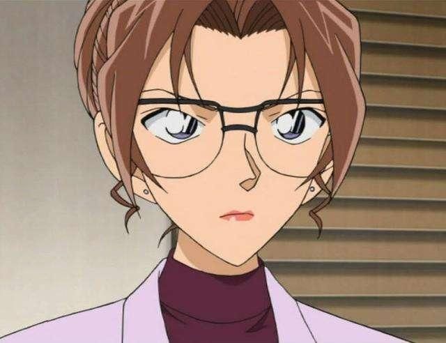 柯南：十大美女排名，小兰接近垫底，第一并非小泉红子！