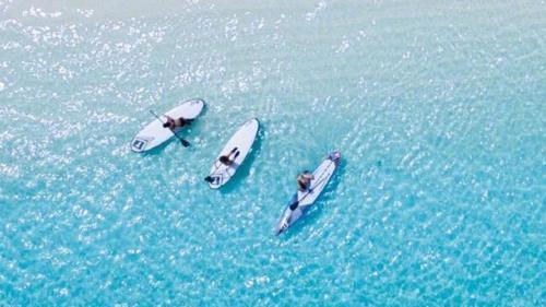 杨幂赢了baby穿出夏日最美蓝，看了高圆圆后才知道什么是惊艳