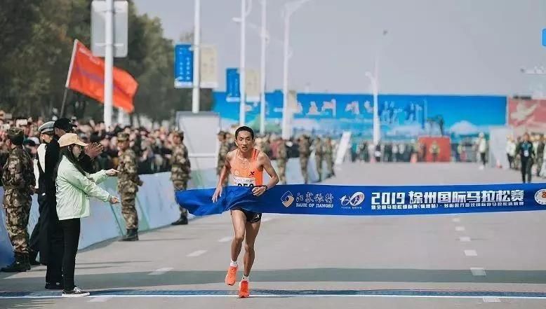 男子马拉松中国纪录