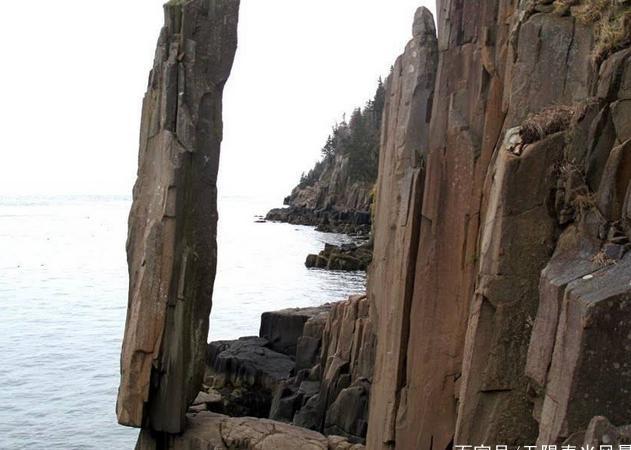 这三块石头很“危险”，其中一块在中国，人们看后双腿发软