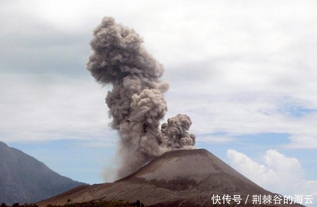 列岛沉没成真！印尼火山爆发，炸掉自身23体积，高度削掉200米